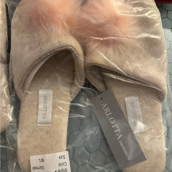 Chris Arlotta Cashmere luxury slippers M/L - Picture 6 of 7